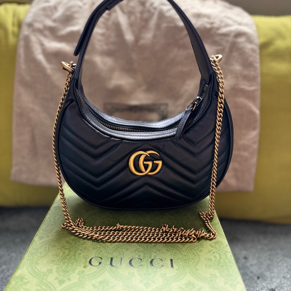 Gucci Marmont Quilted Leather Shoulder Bag
